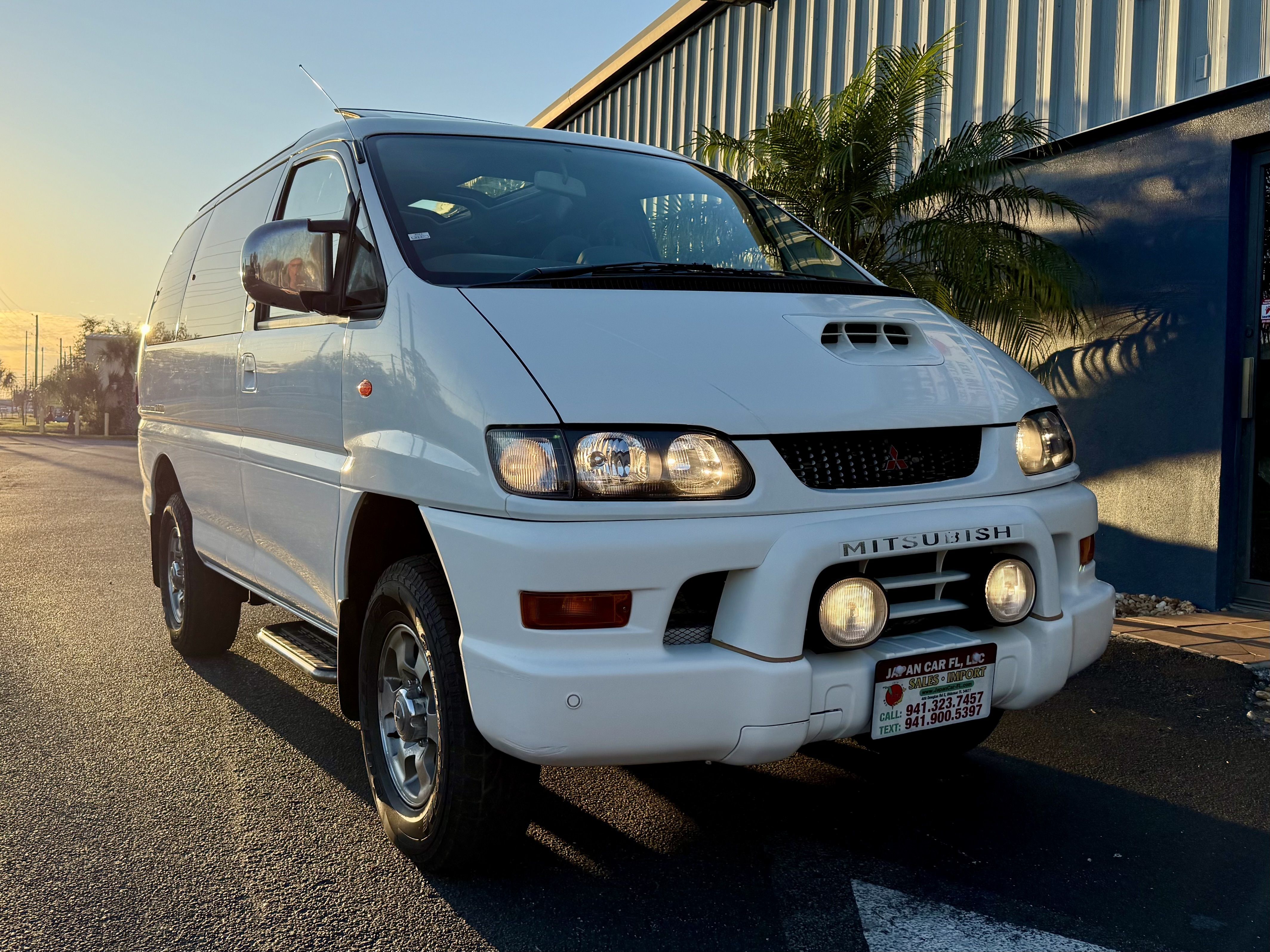 1998 Mitsubishi Delica Space Gear Super Exceed L400 4WD Sold | JDM