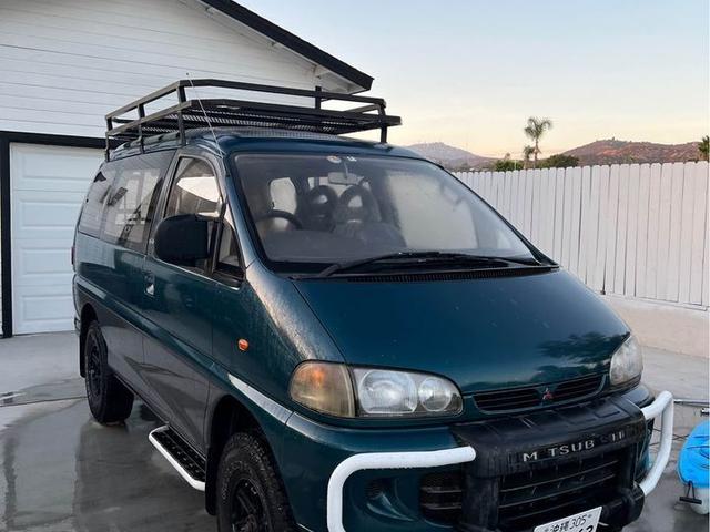 1995 Mitsubishi Delica Space Gear Exceed