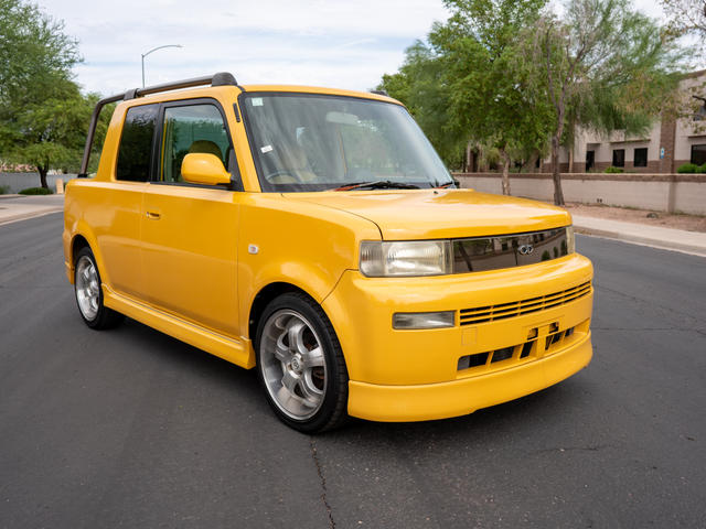 2001 Toyota bB / Open Deck Welcab