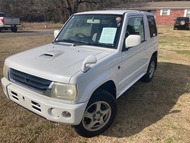 2000 Mitsubishi Pajero Mini