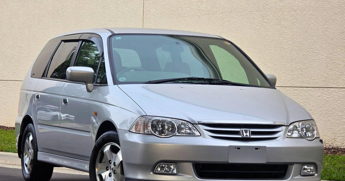 2000_Honda_Odyssey_76CQ9b3td.
