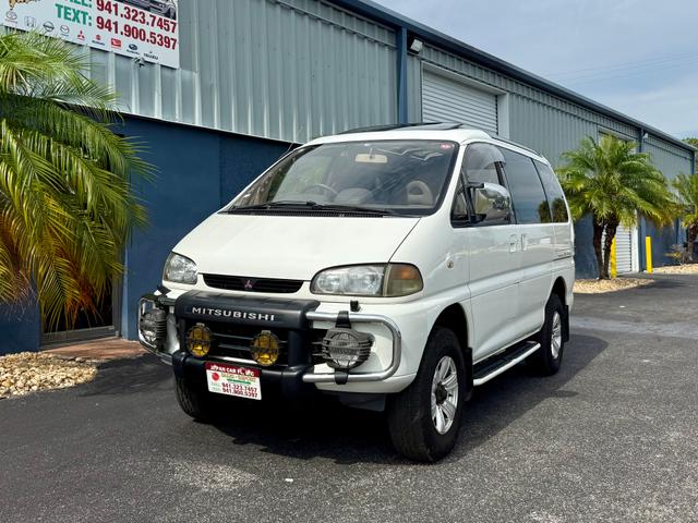1995 Mitsubishi Delica Delica Space Gear 4WD L400