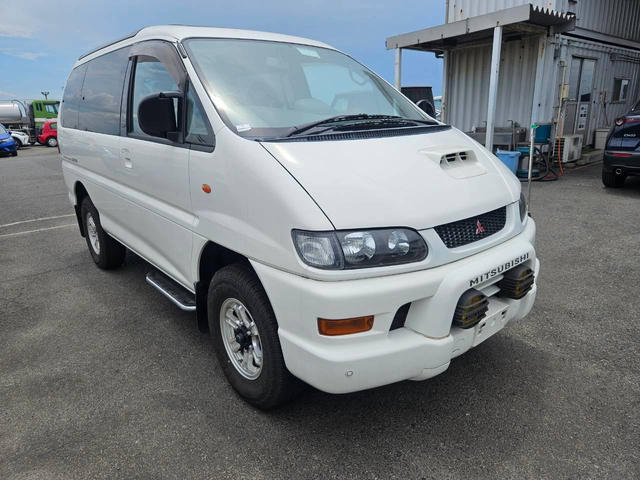 2001 Mitsubishi Delica Super Exceed