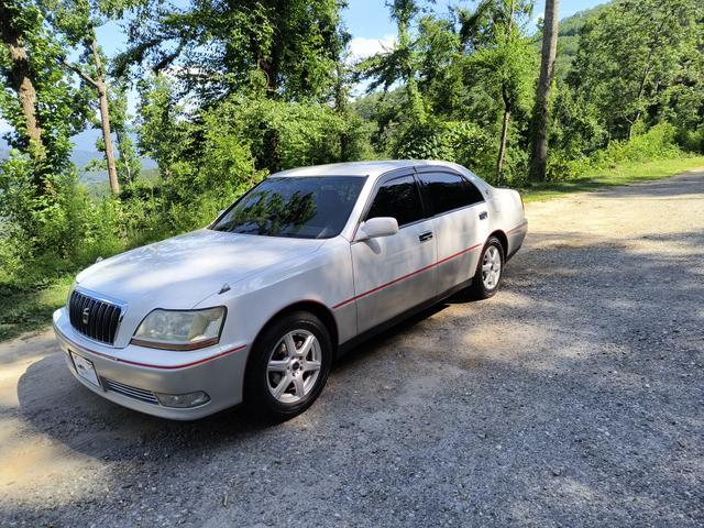 2000 Toyota Crown Majesta